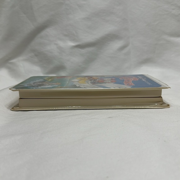 The Rescuers VHS - Picture 8 of 11